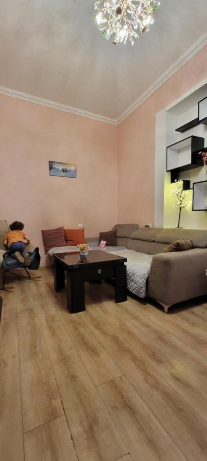 Honey Apartment Тбилиси Екстериор снимка